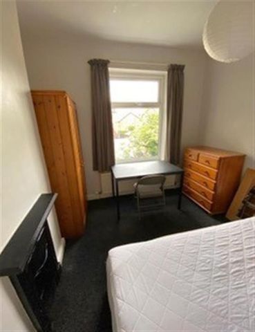 6 Bedroom Terraced To Let - Photo 4