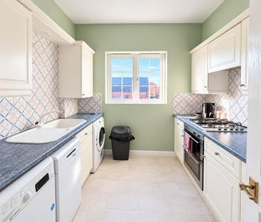 2 bedroom flat to rent - Photo 4