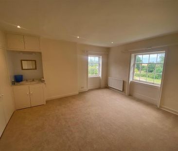 4 bedroom detached house to rent - Photo 5
