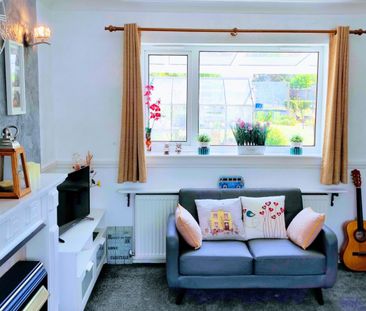 THREE bedroom property to LET in Sutton Coldfield - Photo 2