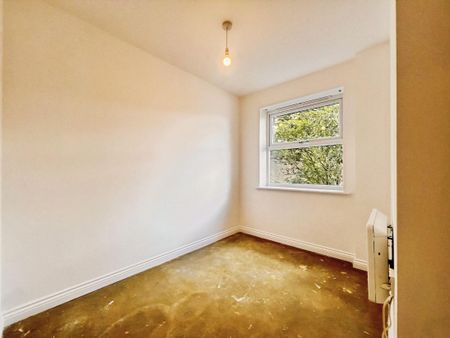 Calcutta Road, Tilbury, RM18 - Photo 5