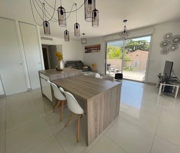 Location Appartement 3 pièces 70m² LE CANNET 06110 - Photo 3