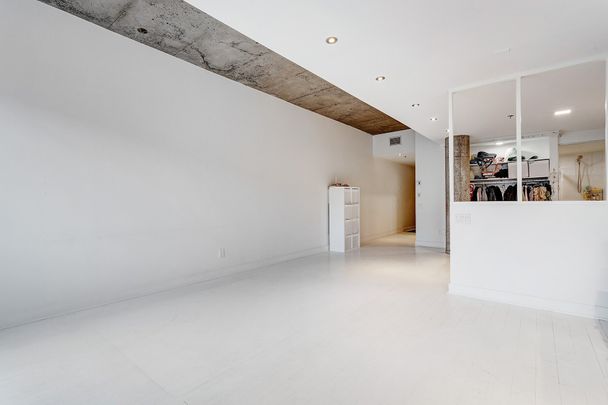 Condo for rent, Montréal (Villeray/Saint-Michel/Parc-Extension) - Photo 1