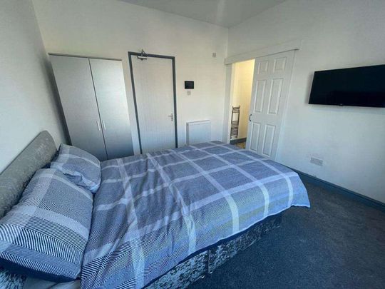 😍 Professional House Share In Swinton 😍 Room 2 - Photo 1