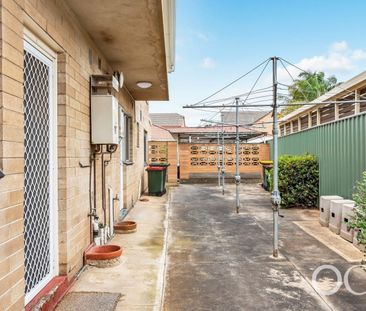 2/11 Crozier Terrace, Oaklands Park, SA 5046 - Photo 4