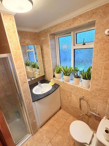 House share to rent - Photo 2