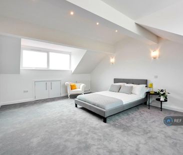 3 bedroom maisonette to rent - Photo 4