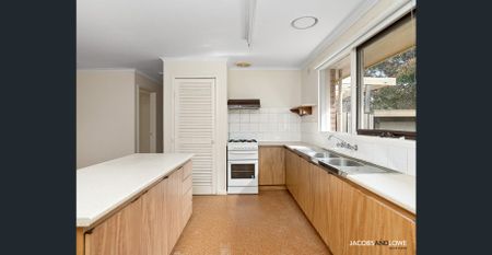 Relaxed Coastal Living – Three-Bedroom Home Near the Beach - Photo 3