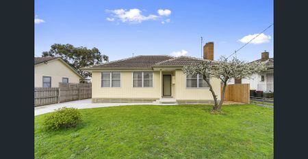 THREE BEDROOM HOUSE - Photo 5