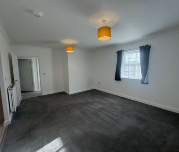 Pluto Way, Aylesbury - Photo 1