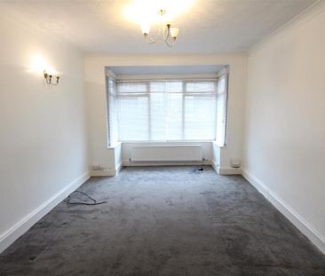 3 bedroom end of terrace house to rent - Photo 3