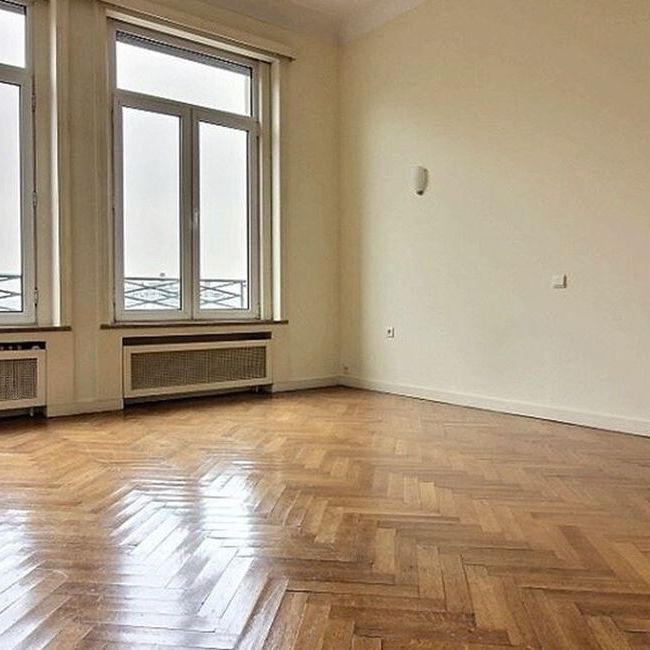 Appartement te huur in Elsene voor € 4.900 met 3 slaapkamers - Photo 1