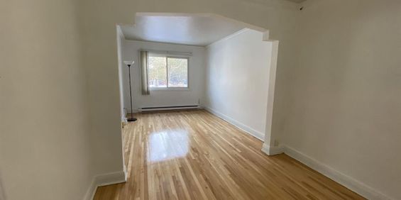 3 Bedroom - 2670 Rue Raudot, Montréal - Photo 3