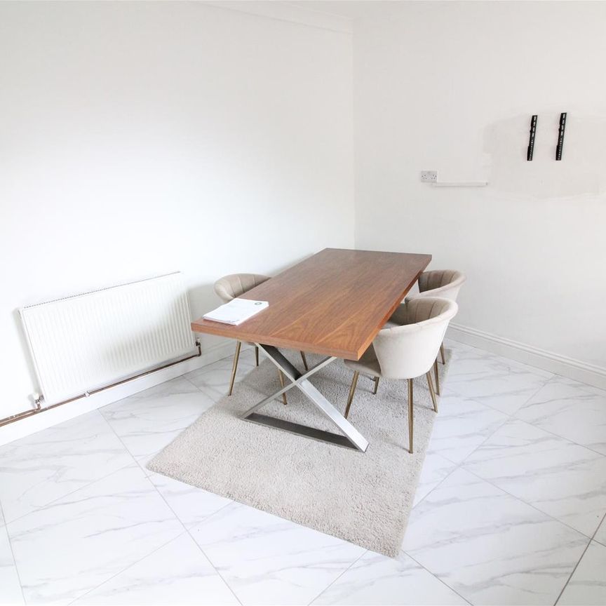 Lower Boston Road, London - Photo 1