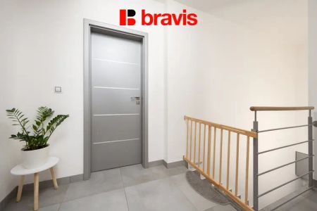Pronájem moderního bytu 3+kk, ul. Višňová, Moravany u Brna, terasa, garáž, park. stání, klimatizace - Фото 3