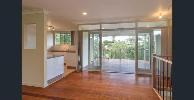 Lowset Family Home in Great Location! - Photo 1