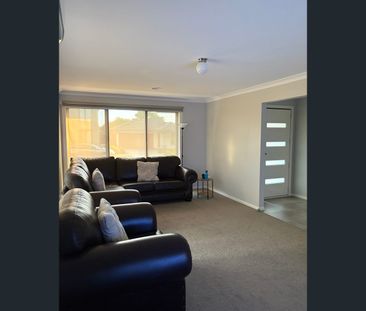 29 Botany Way, Cranbourne East, Vic 3977 - Photo 5