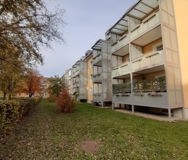 Ideale Starterwohnung mit Loggia mit Blick ins Grüne im 1. Stock **... - Photo 4