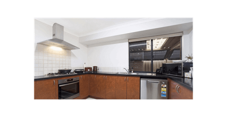 FOR RENT - SPACIOUS FAMILY HOME IN PRIME LOCATION - Photo 4