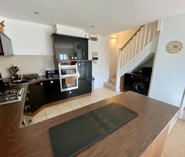 3 bedroom terraced house to rent - Photo 4