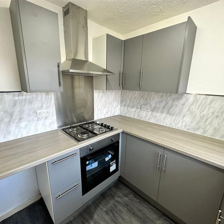 2 bedroom semi-detached house to rent - Photo 1
