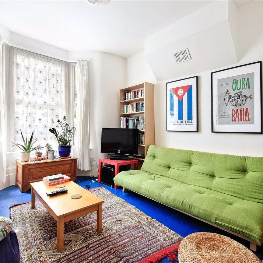 4 Bed Terraced House, Clifden Road, E5 - Photo 1