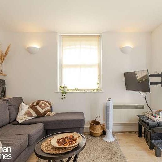 Golders Green Road, Golders Green, NW11 - Photo 1