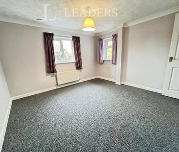 3 bedroom detached house to rent - Photo 2