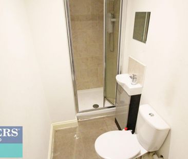 1 bedroom Flat To Let - Photo 5