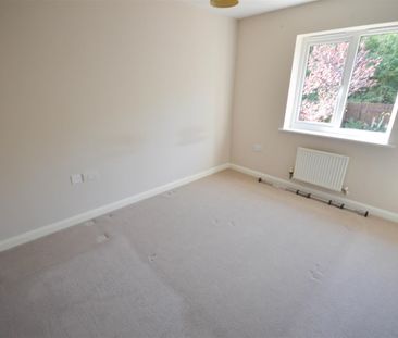 Oxclose Park View, Halfway, S20 - Photo 4