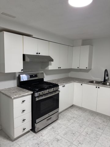 For Lease - 71 Links Road, Vaughan, Ontario - Photo 4