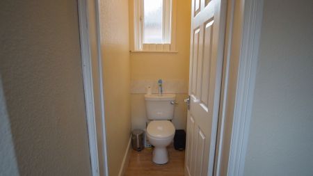 6 Bedroom House To Rent in Winton - £2,640 pcm Tenancy Info - Photo 3