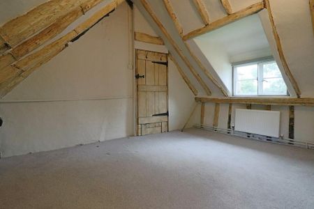 4 bedroom detached house to rent - Photo 3