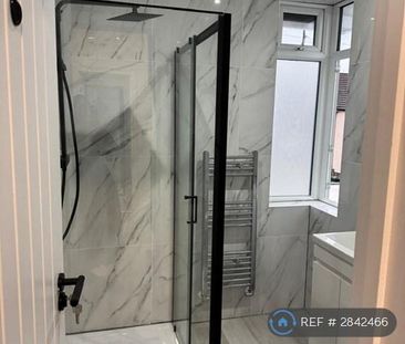 1 bedroom in a house share to rent - Photo 6