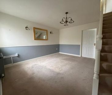 2 bedroom Terraced House To Let - Photo 2