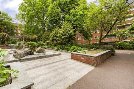 A two bedroom apartment set on the first floor of this centrally located purpose built block. - Photo 2
