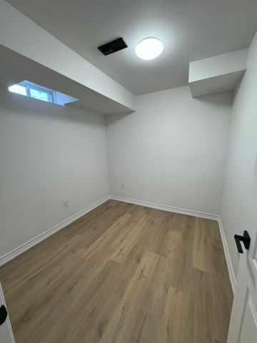 For Lease - 37 Seahorse Avenue, Brampton, Ontario - Photo 4