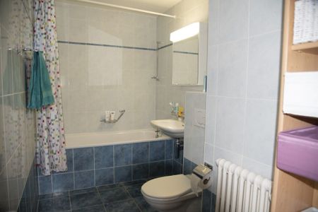 Calme et verdoyant – 3.5 pièces au 3ème étage avec balcon - Photo 4