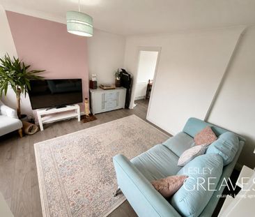 3 bedroom terraced house to rent - Photo 2