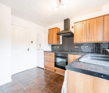 2 bedroom terraced house to rent - Photo 3