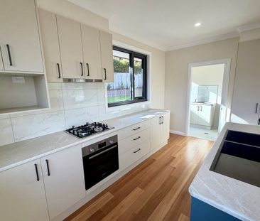 Stylish Newly Built Home in a Peaceful Location! - Photo 5