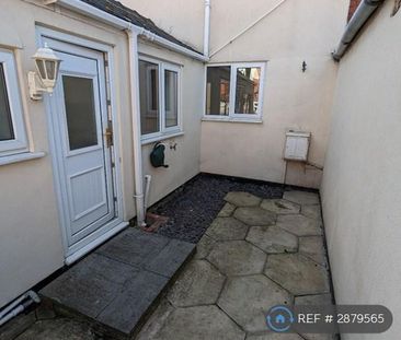 3 bedroom terraced house to rent - Photo 4