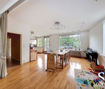 Ruim duplexappartement met terras en garage in centrum Zomergem - Photo 1