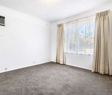 2/7 La Frank Street, Burwood - Photo 2