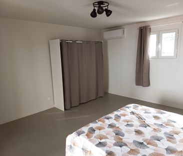 Location Appartement 5 pièces 160m² ST PAUL 97422 - Photo 3