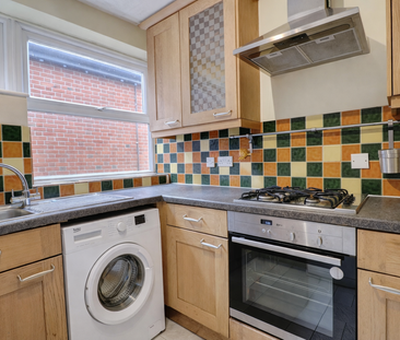 3 bedroom apartment to rent - Photo 3