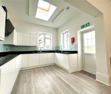 House share to rent - Photo 4