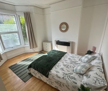 Room in a Shared House, Turnpike Lane Station, N8 - Photo 4
