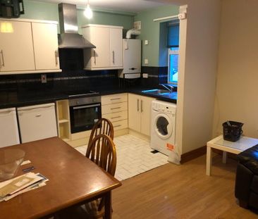 Flat 2-12 Ashley Avenue, Belfast, BT9 7BT - Photo 4