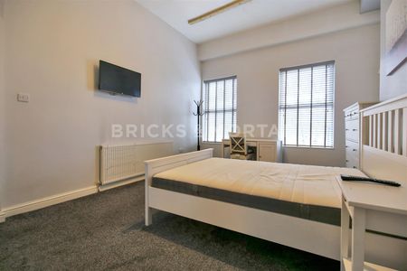 Room 3, 20, Lancaster Street, Newcastle Upon Tyne, NE4 6EU - Photo 3